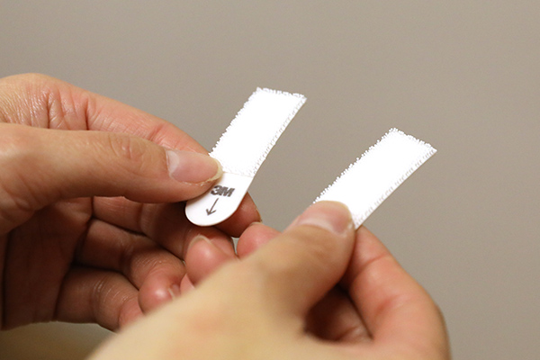 コマンドファスナーの面を重ね合わせている様子